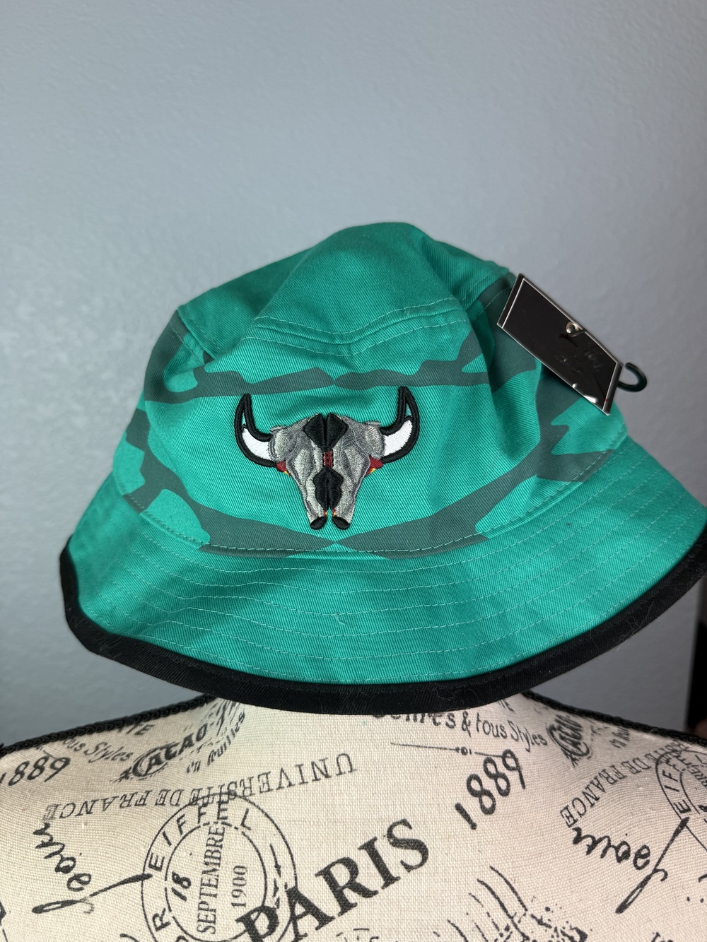 SIS.IN.E Hat Bucket Strap Back Green Camo Skull Horns Embroidered Mens New York